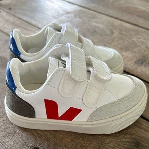 Veja V-12 Leather Kids Size 7- White/Red/Mud